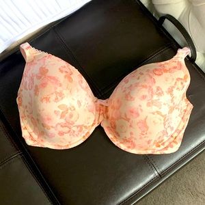 VS Body By Victoria bra lined perfect coverage